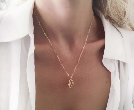 Collier tendance 2019 - coquillage or