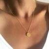 Collier tendance en plaque or