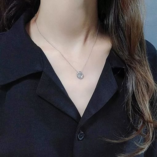 Collier pendentif minimaliste