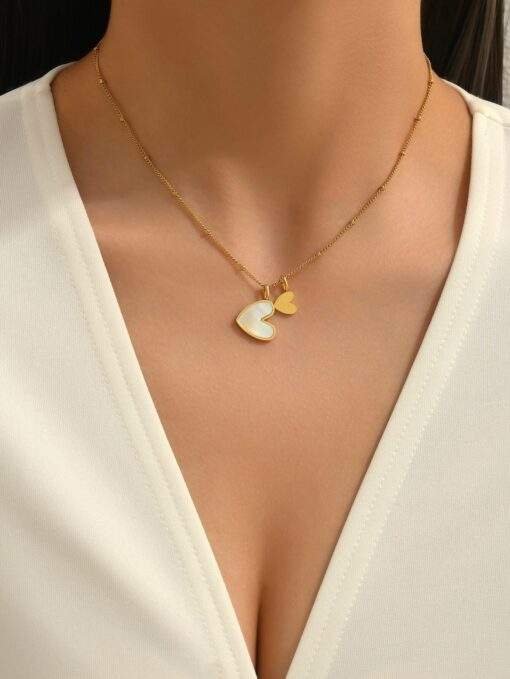 Collier tendance 2024- Pendentif coeur nacre